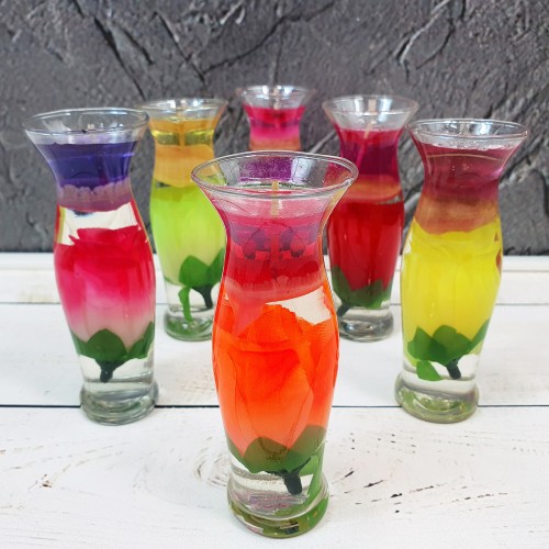 Свеча гелевая в изящной вазочке с розами Сиреневая